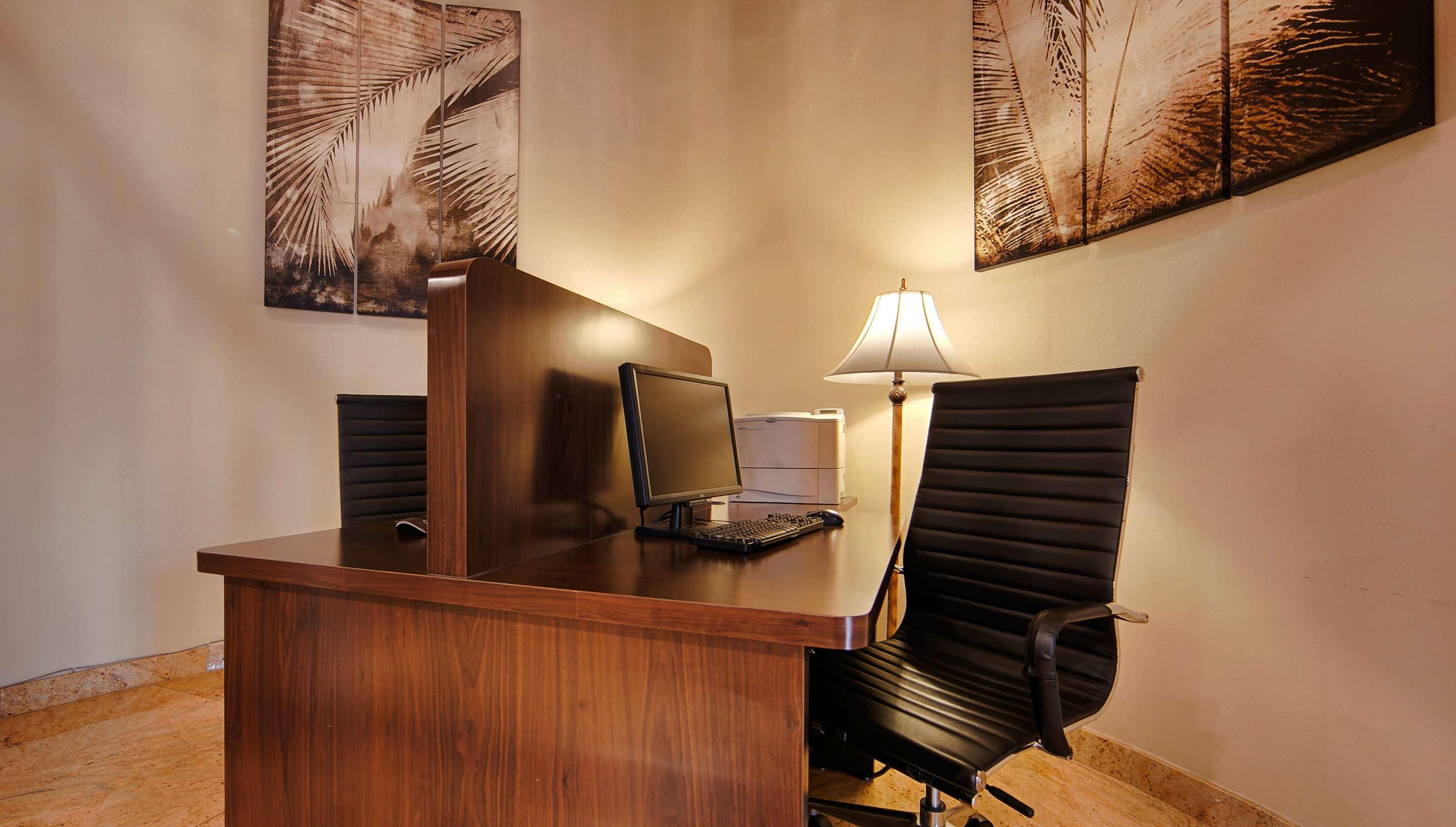 Best Western Plus Newport Mesa Inn Коста Меса Екстериор снимка