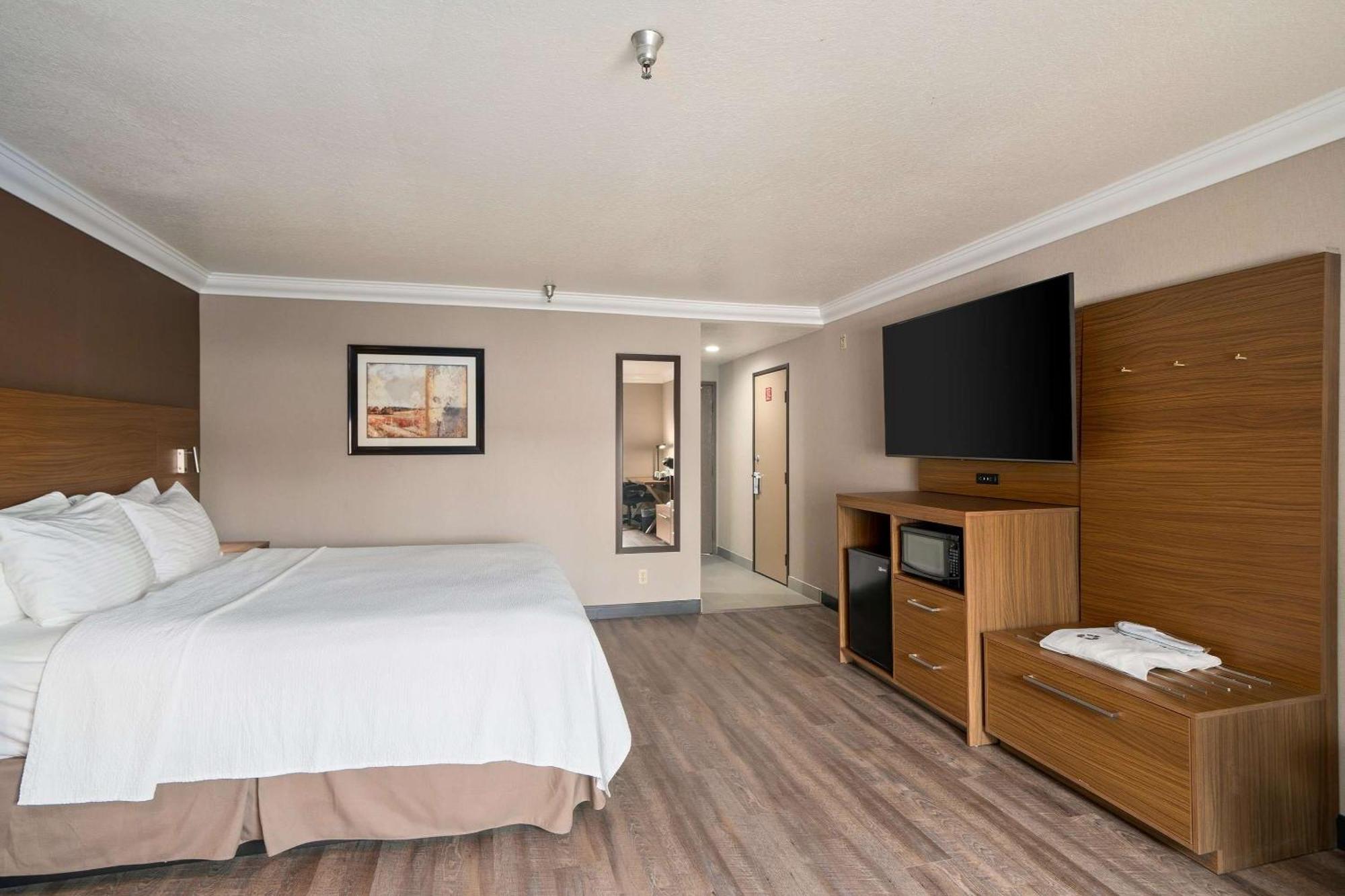 Best Western Plus Newport Mesa Inn Коста Меса Екстериор снимка