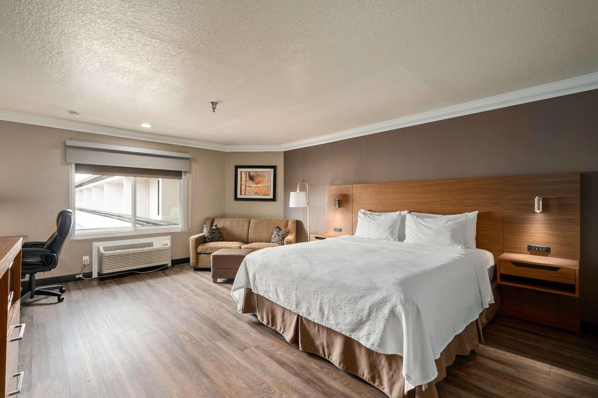 Best Western Plus Newport Mesa Inn Коста Меса Екстериор снимка