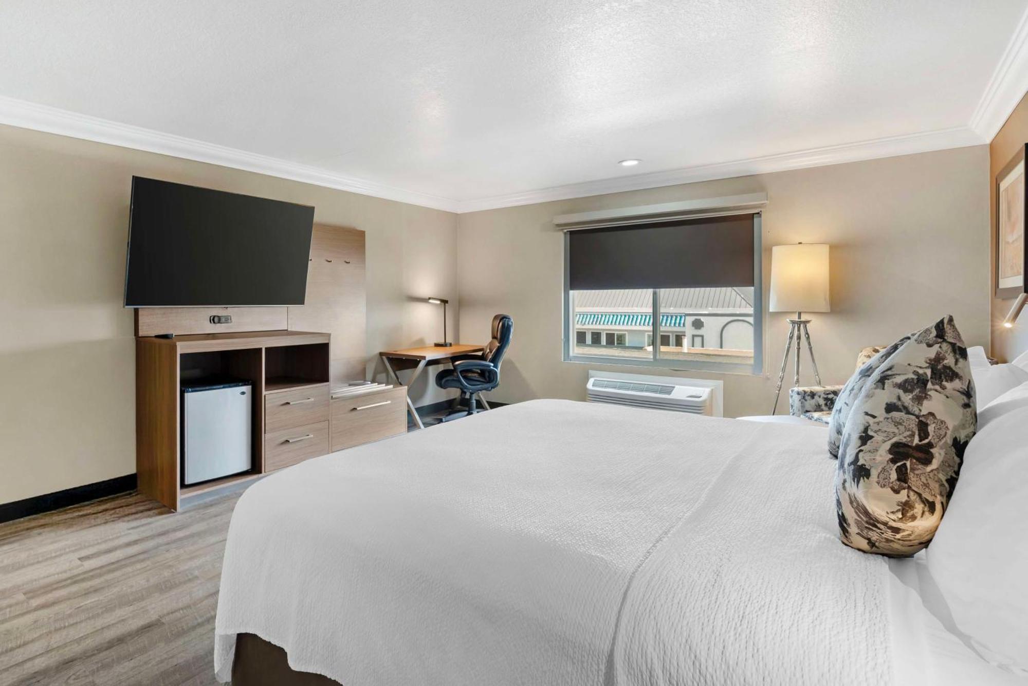 Best Western Plus Newport Mesa Inn Коста Меса Екстериор снимка