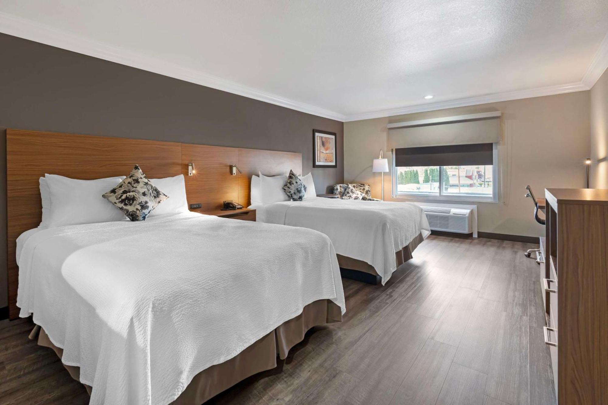 Best Western Plus Newport Mesa Inn Коста Меса Екстериор снимка