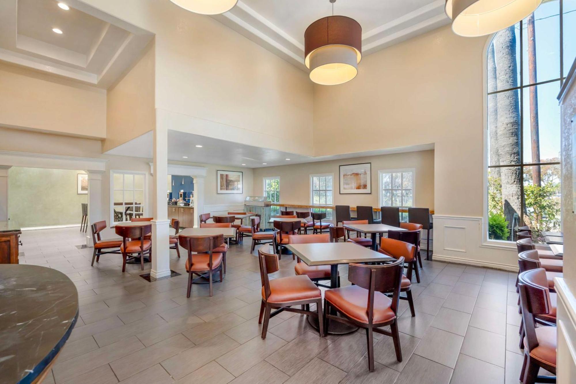 Best Western Plus Newport Mesa Inn Коста Меса Екстериор снимка