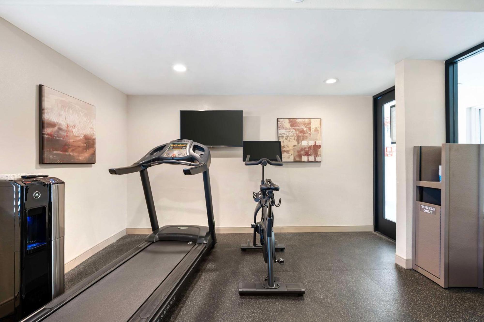 Best Western Plus Newport Mesa Inn Коста Меса Екстериор снимка