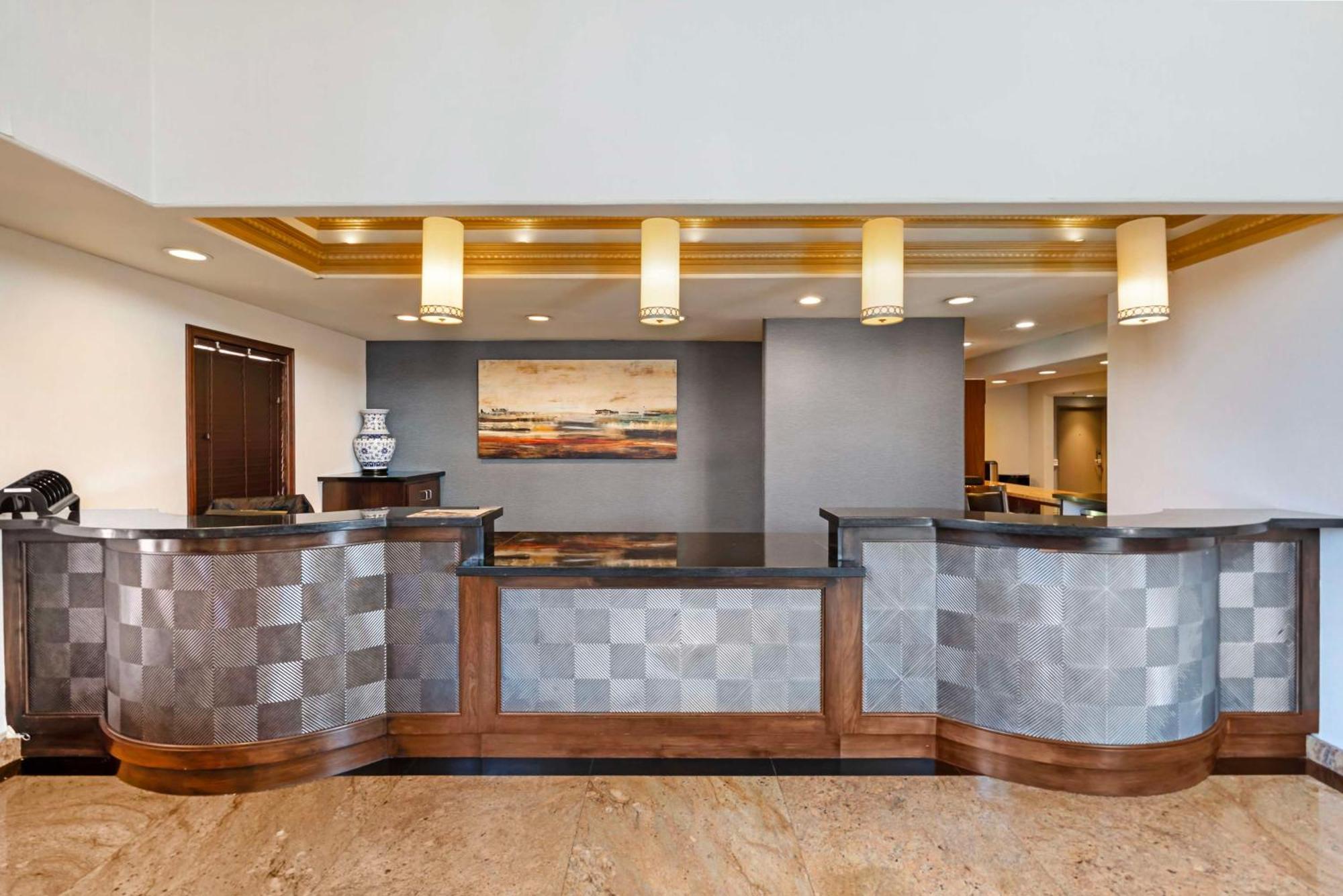 Best Western Plus Newport Mesa Inn Коста Меса Екстериор снимка