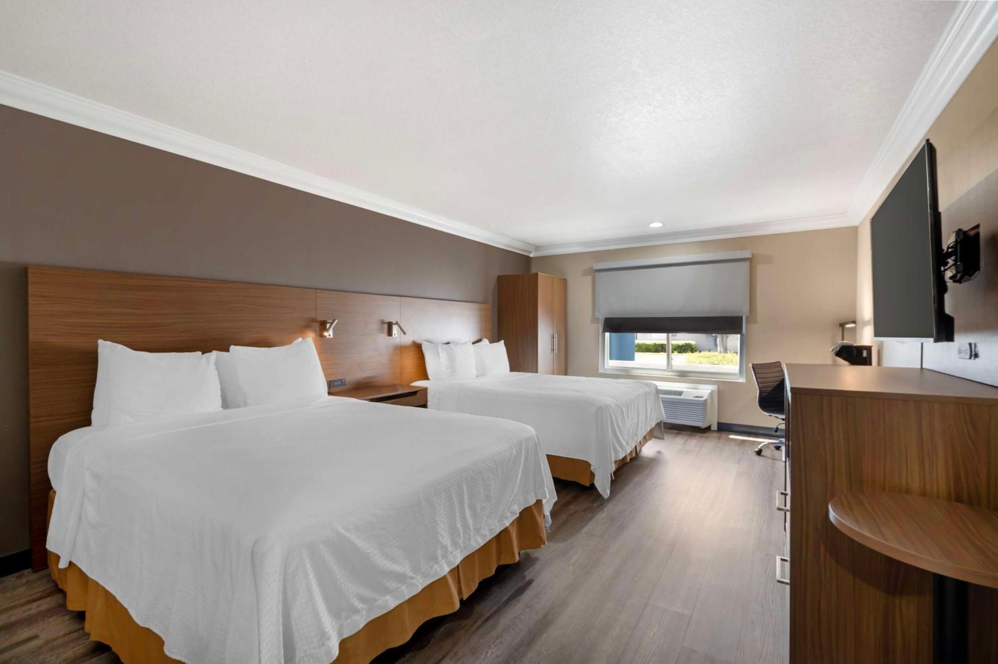 Best Western Plus Newport Mesa Inn Коста Меса Екстериор снимка
