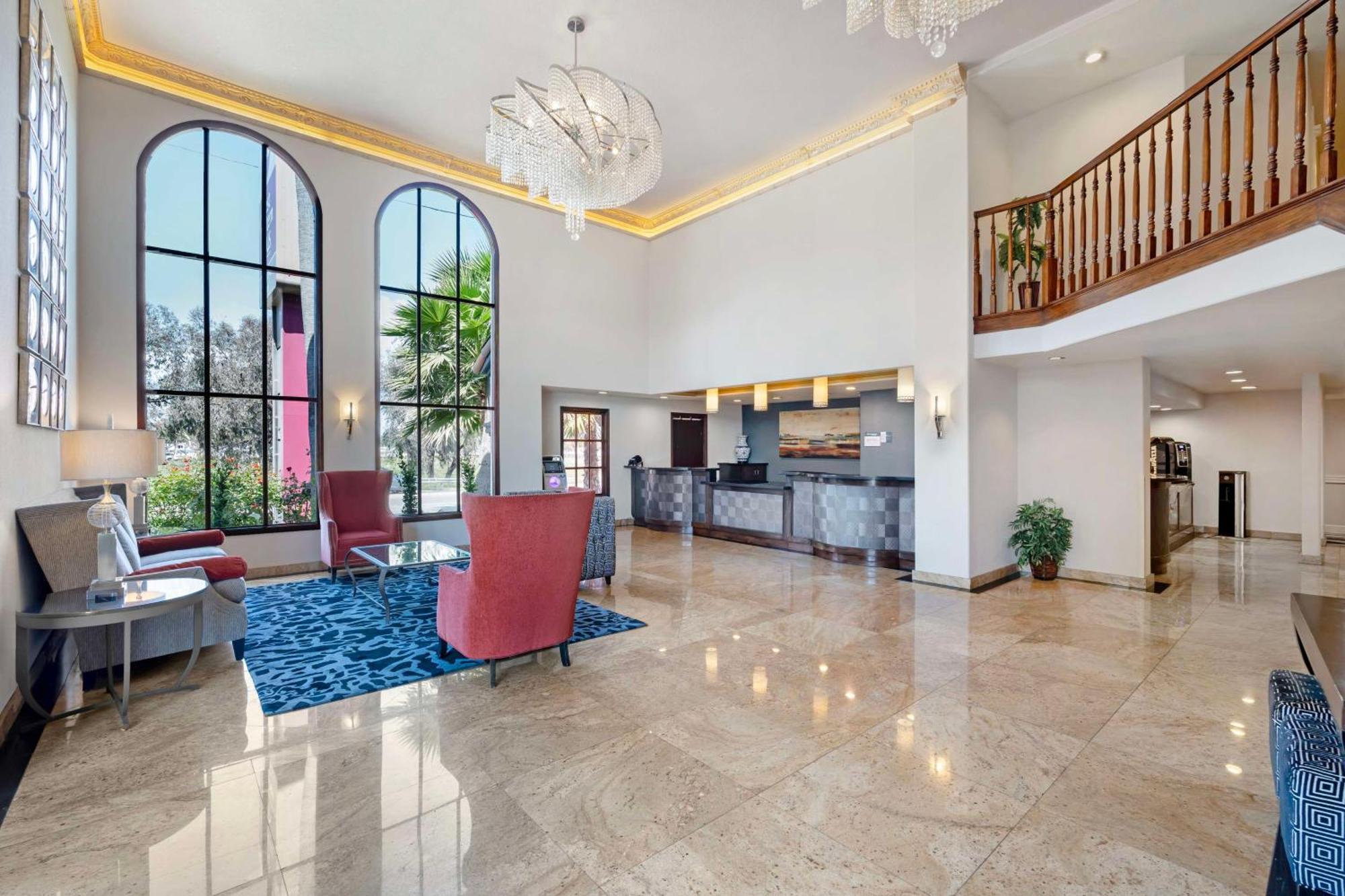 Best Western Plus Newport Mesa Inn Коста Меса Екстериор снимка
