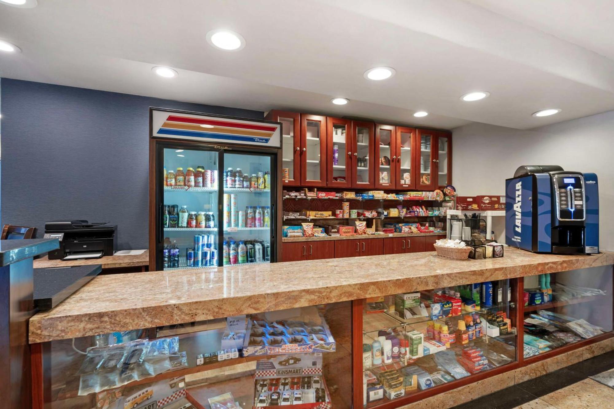 Best Western Plus Newport Mesa Inn Коста Меса Екстериор снимка